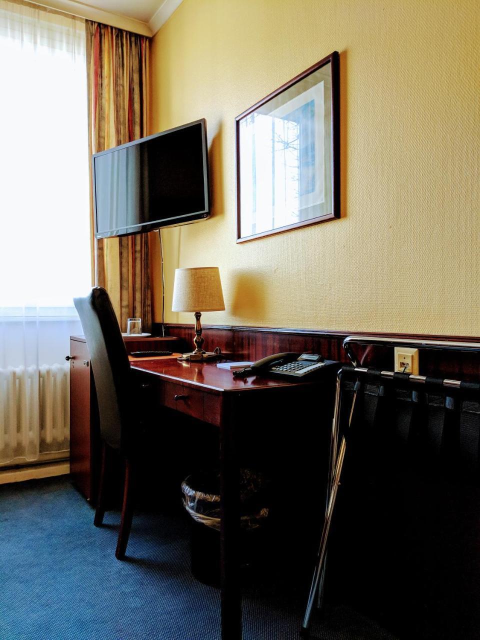 Hotel Eden Am Kurpark ボン エクステリア 写真