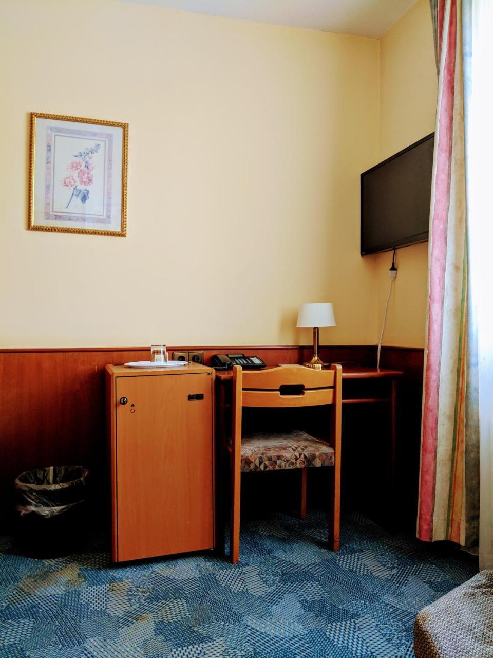 Hotel Eden Am Kurpark ボン エクステリア 写真